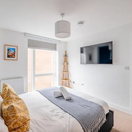 Modern Townhouse - Parking Ev Charger & Balcony Bristol