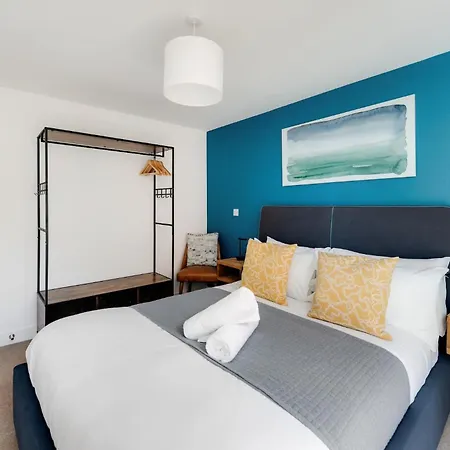 Modern Townhouse - Parking Ev Charger & Balcony Ferienhaus Bristol