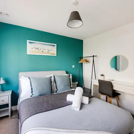 Dom wakacyjny Modern Townhouse - Parking Ev Charger & Balcony Bristol