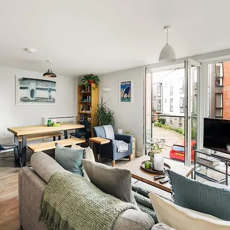 Modern Townhouse - Parking Ev Charger & Balcony Dom wakacyjny Bristol