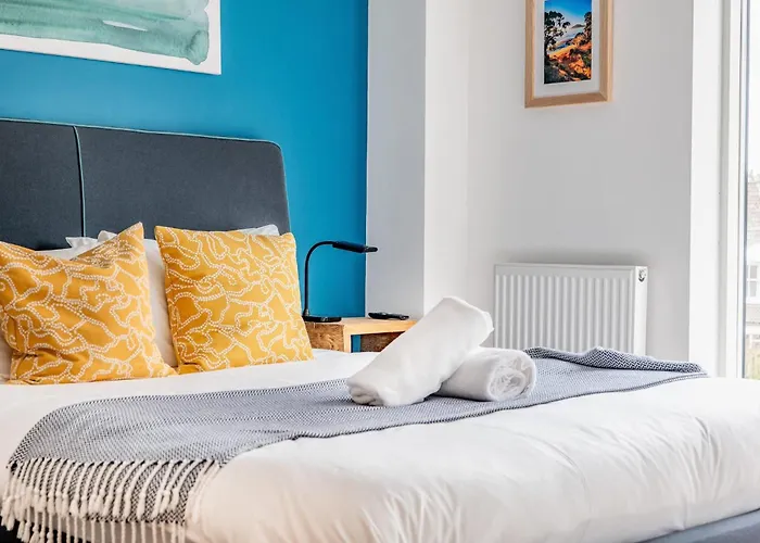 Modern Townhouse - Parking Ev Charger & Balcony Ferienhaus Bristol