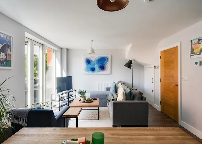 Ferienhaus Modern Townhouse - Parking Ev Charger & Balcony *