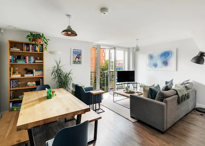 Modern Townhouse - Parking Ev Charger & Balcony * Bristol