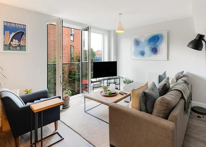 Modern Townhouse - Parking Ev Charger & Balcony Σπίτι διακοπών